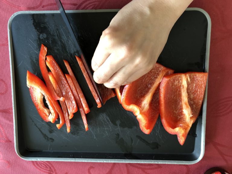 パクチーの香り香る牛肉のナンプラー炒めの作り方